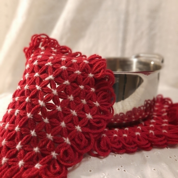 Vintage Octagon Hand Crocheted‎ Trivets Red and White Fringed - Picture 3 of 9